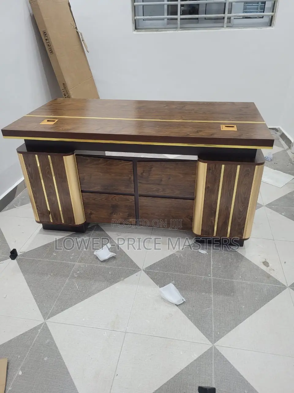 Modern Office Desk