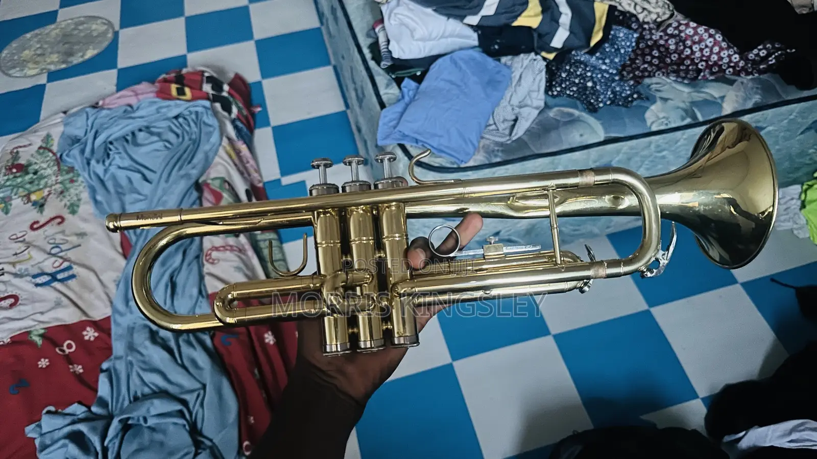 Mendini Trumpet