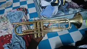 Mendini Trumpet