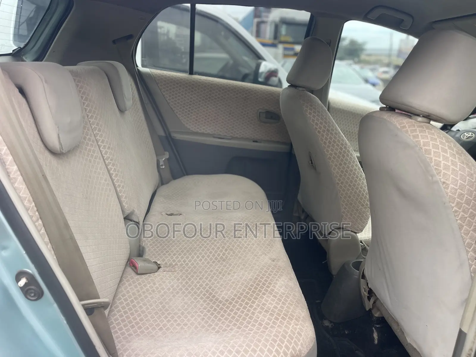 Toyota Vitz 1.3 FWD 5dr 2010 Green