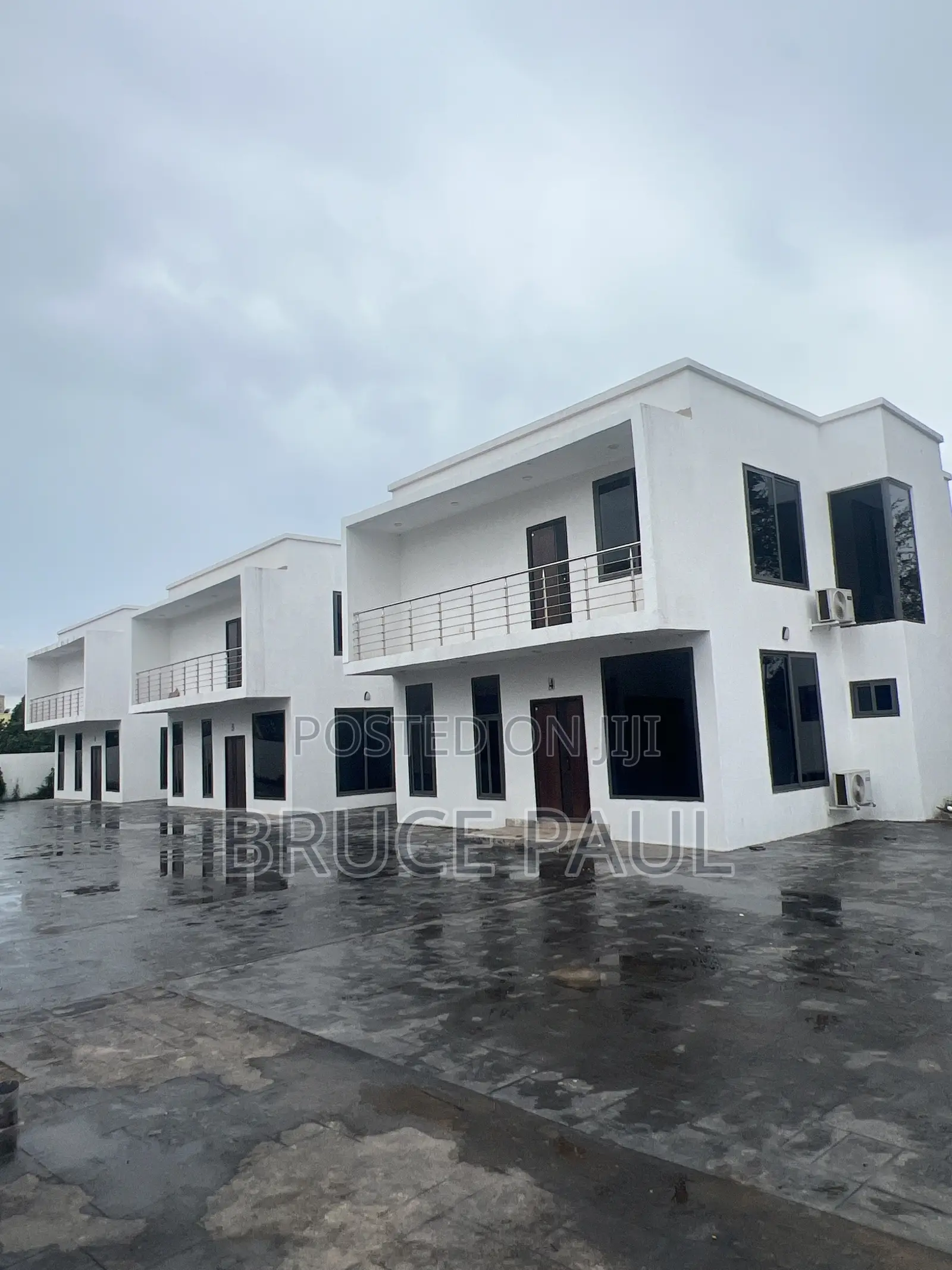 3bdrm Townhouse / Terrace in School Junction for rent