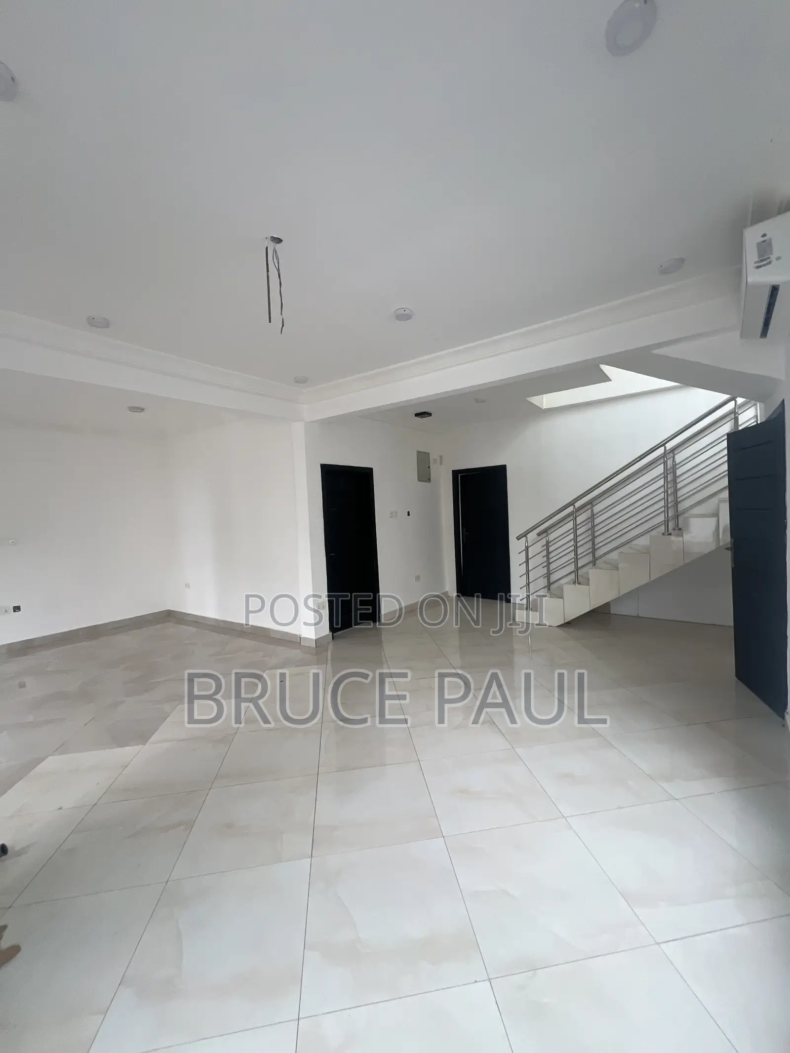 3bdrm Townhouse / Terrace in School Junction for rent