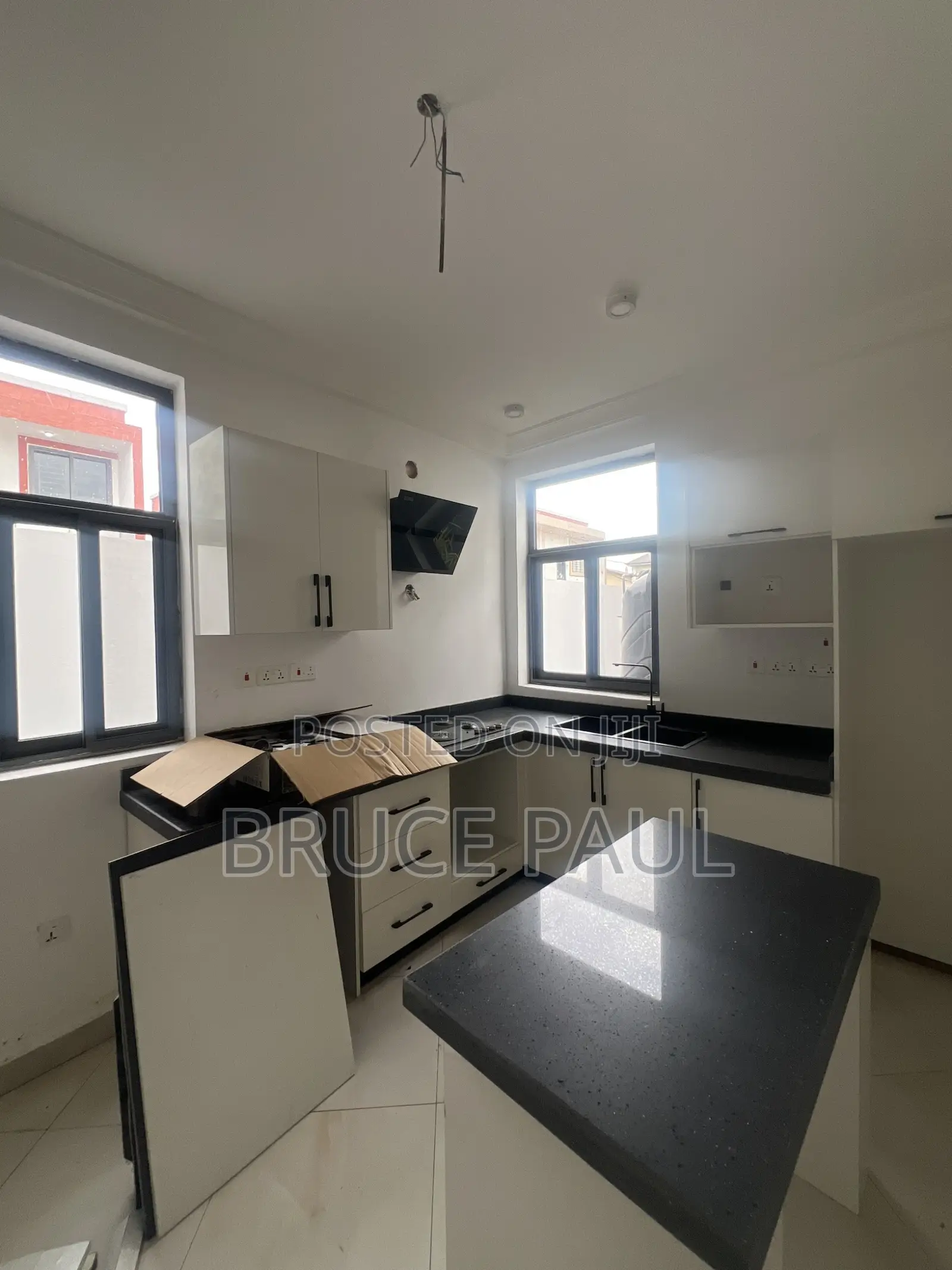 3bdrm Townhouse / Terrace in School Junction for rent