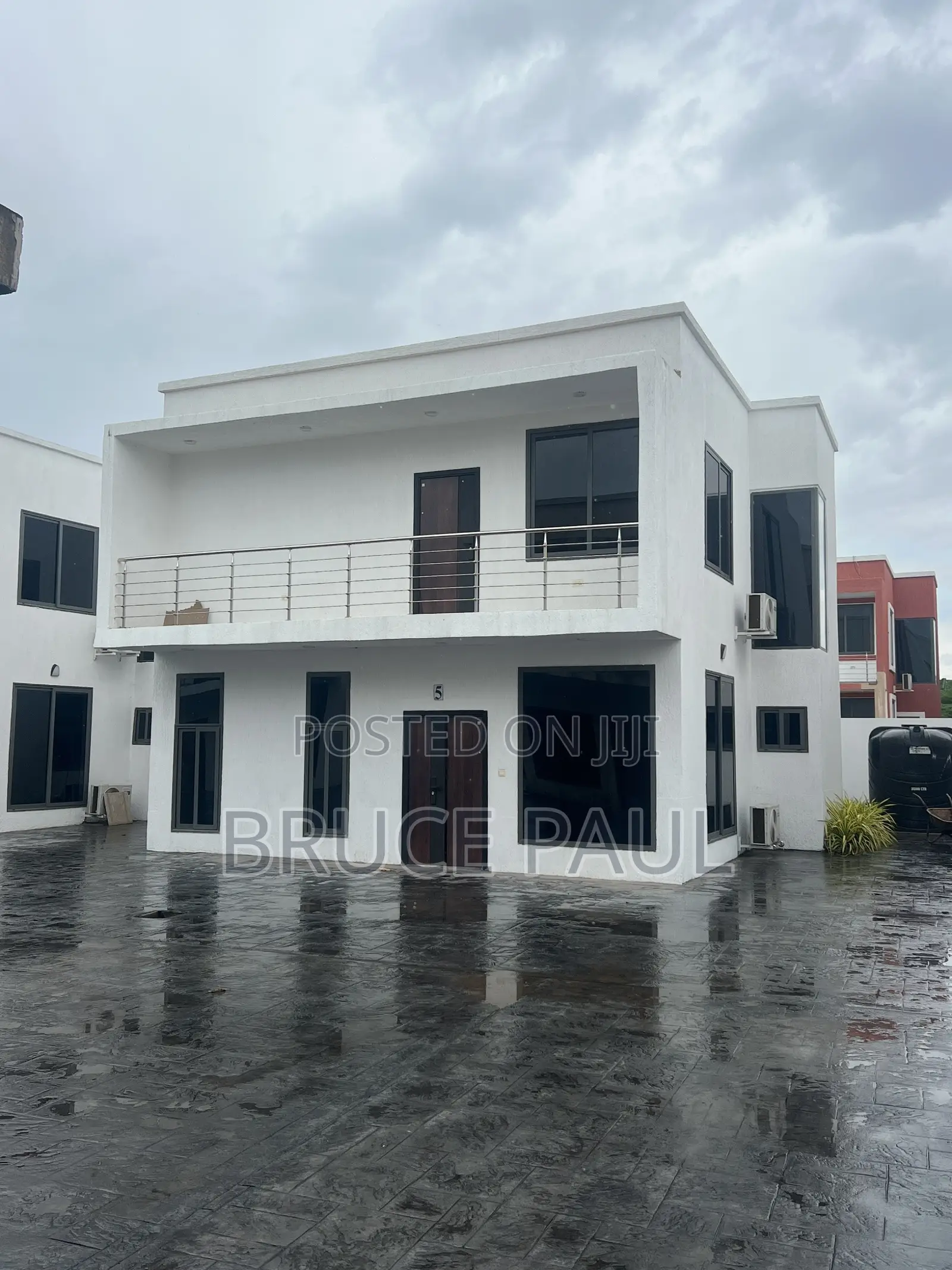 3bdrm Townhouse / Terrace in School Junction for rent