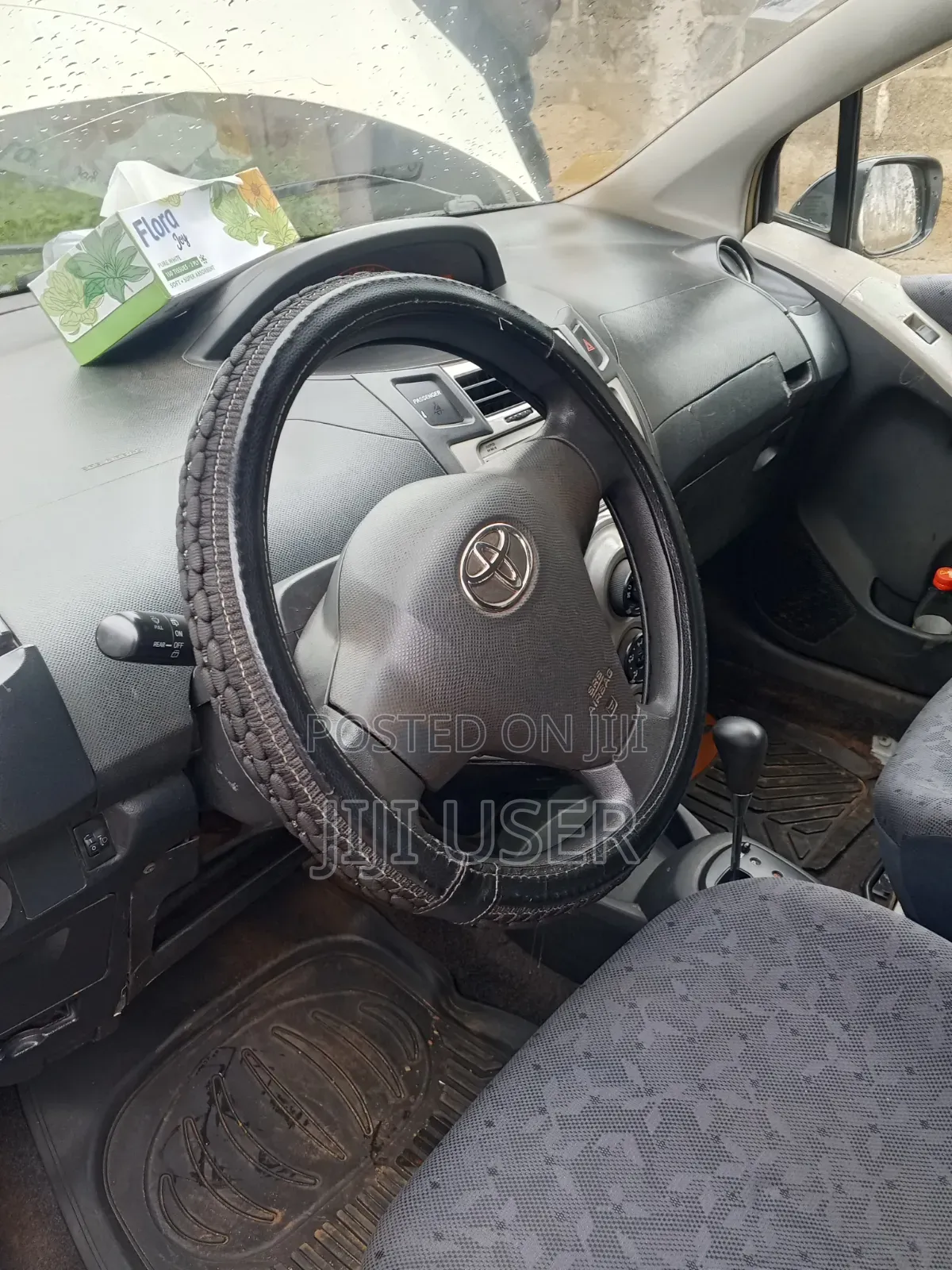 Toyota Vitz 2008 White