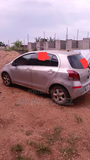 Toyota Vitz 2010 Gray