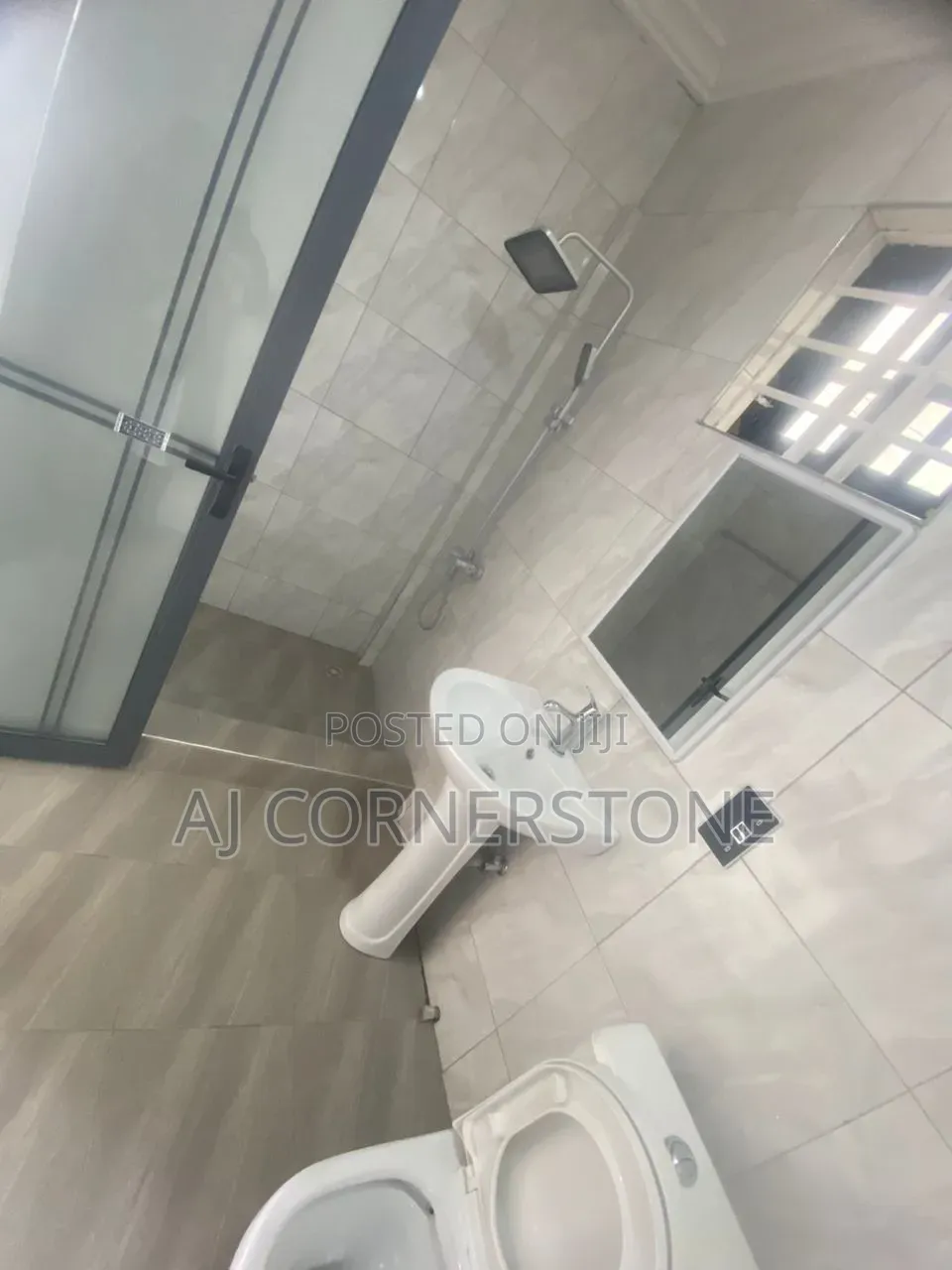 2bdrm Apartment in Pokuase for rent