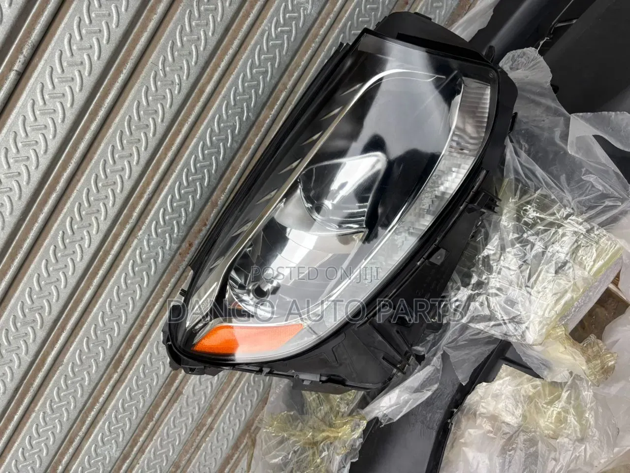 GLC 300 Headlight 2 015-2020 Brand New