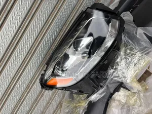 GLC 300 Headlight 2 015-2020 Brand New