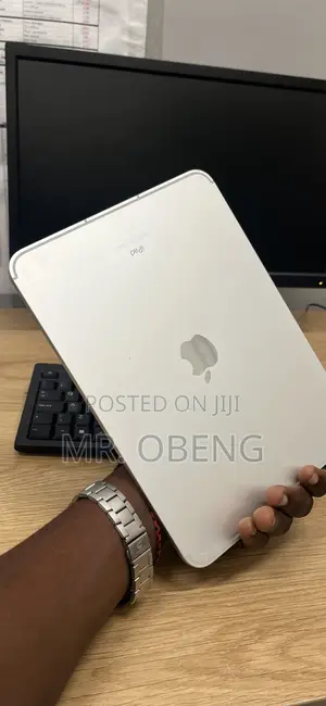 New Apple iPad (2022) 64 GB Silver