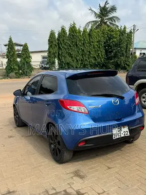 Mazda 2 2015 Blue