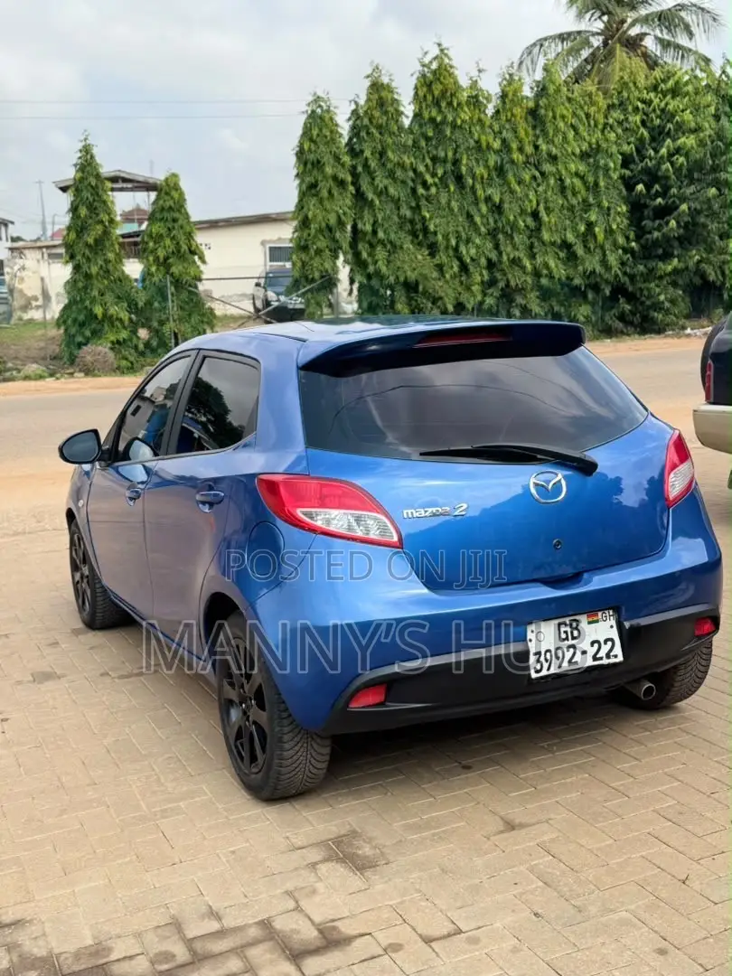 Mazda 2 2015 Blue