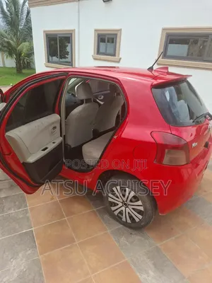 Toyota Vitz 2010 Teal