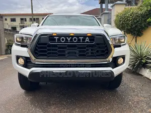 Toyota Tacoma SR5 Double Cab 5' Bed I4 AT 2023 White