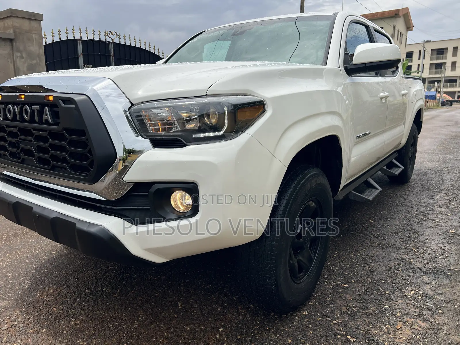 Toyota Tacoma SR5 Double Cab 5' Bed I4 AT 2023 White