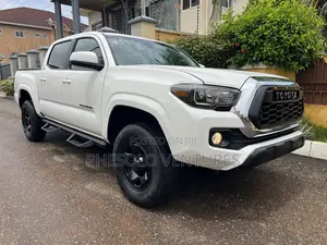 Toyota Tacoma SR5 Double Cab 5' Bed I4 AT 2023 White