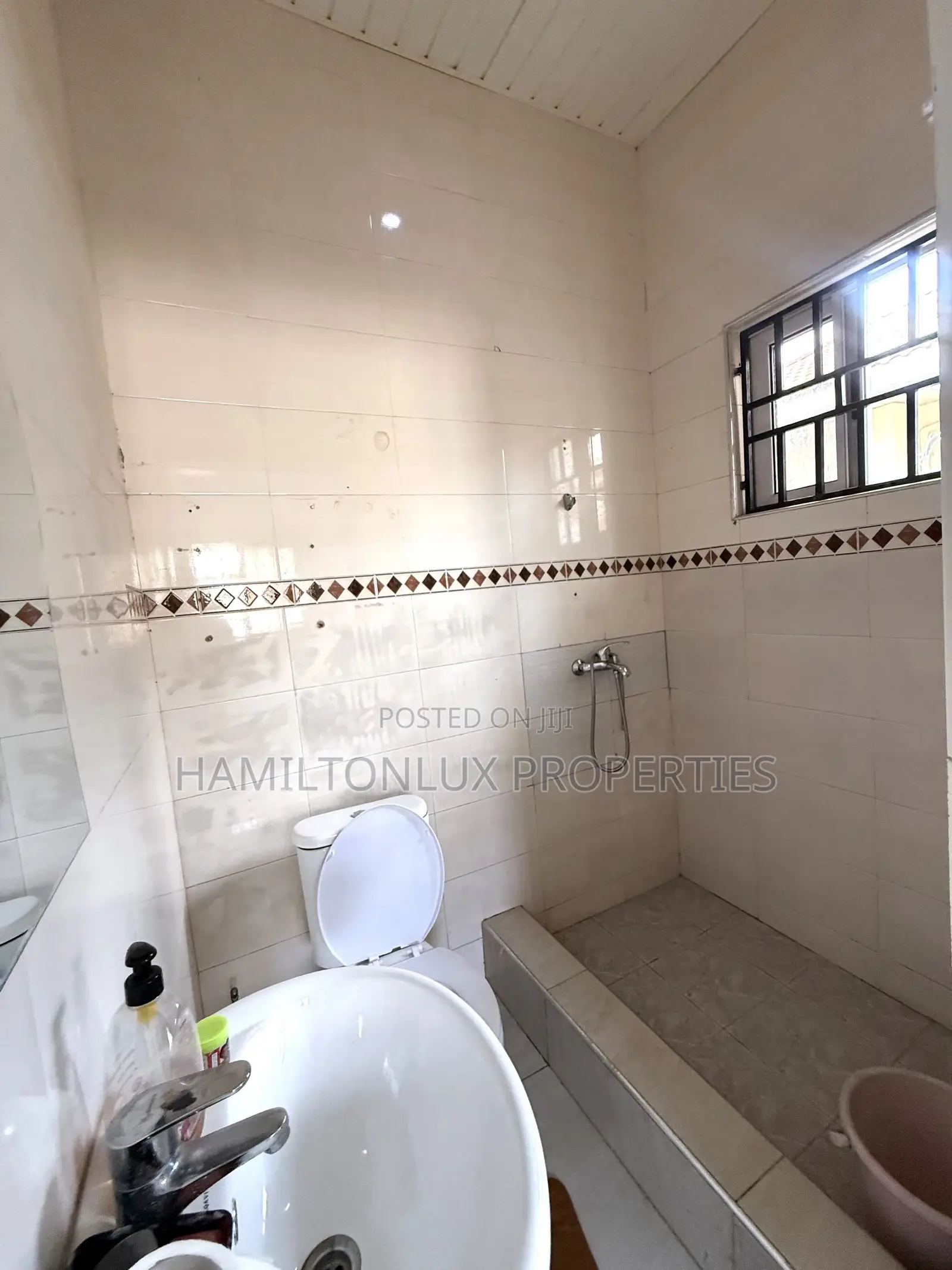 2bdrm House in Easy Legon Hills for rent