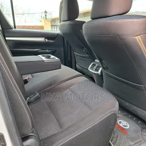 Toyota Hilux 2019 White