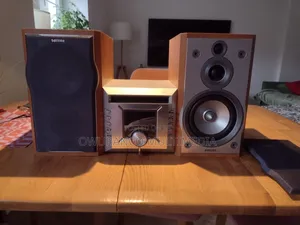 Philips MZ-33 Bookshelf Speakers – High-Fidelity Audio & Massive