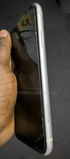 Apple iPhone 11 64 GB White