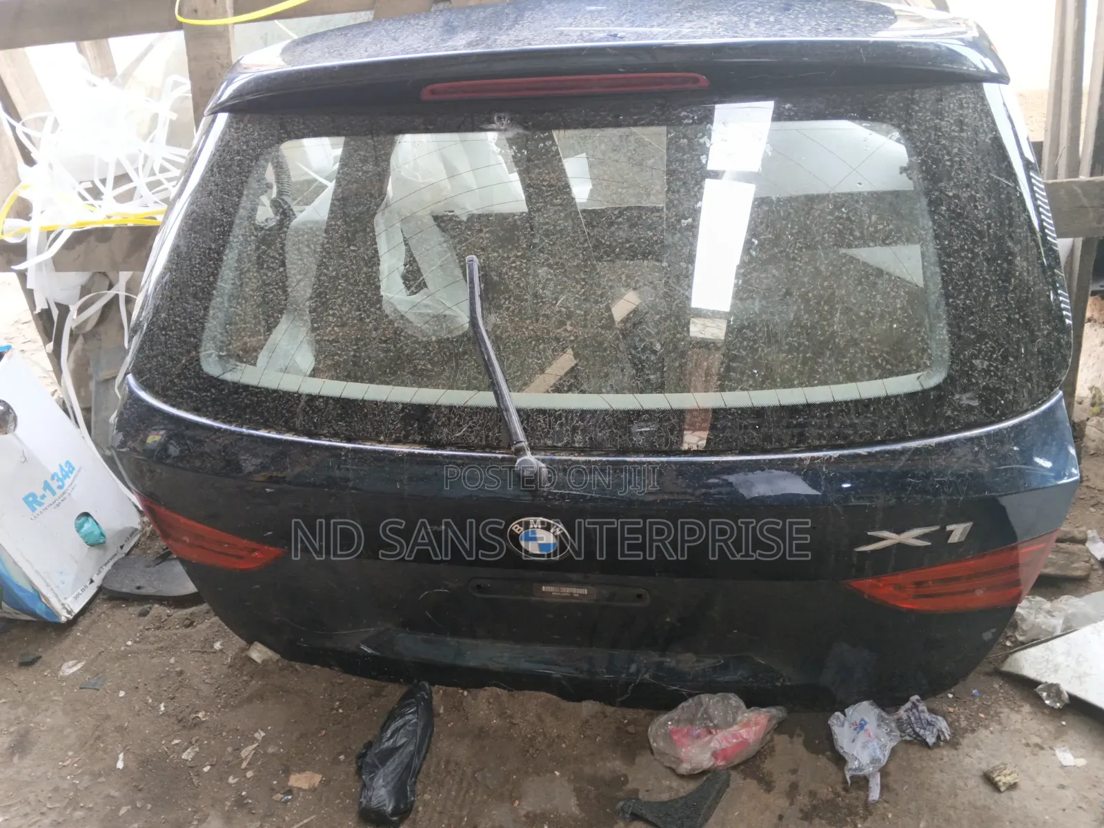 BMW X1 2015 Back Booth
