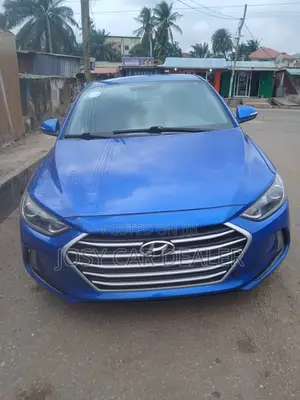 Hyundai Elantra Limited Sedan FWD (2.0L 4cyl 6A) 2017 Blue