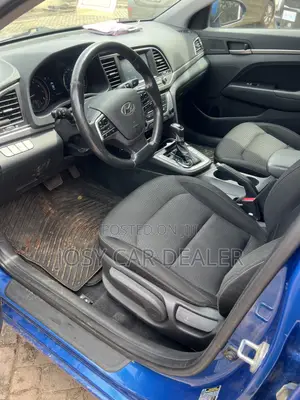 Hyundai Elantra Limited Sedan FWD (2.0L 4cyl 6A) 2017 Blue