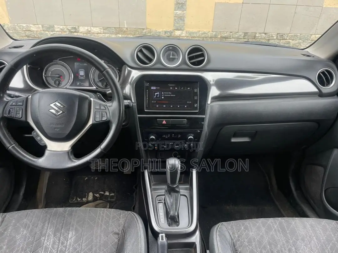 Suzuki Vitara 2020 Gray