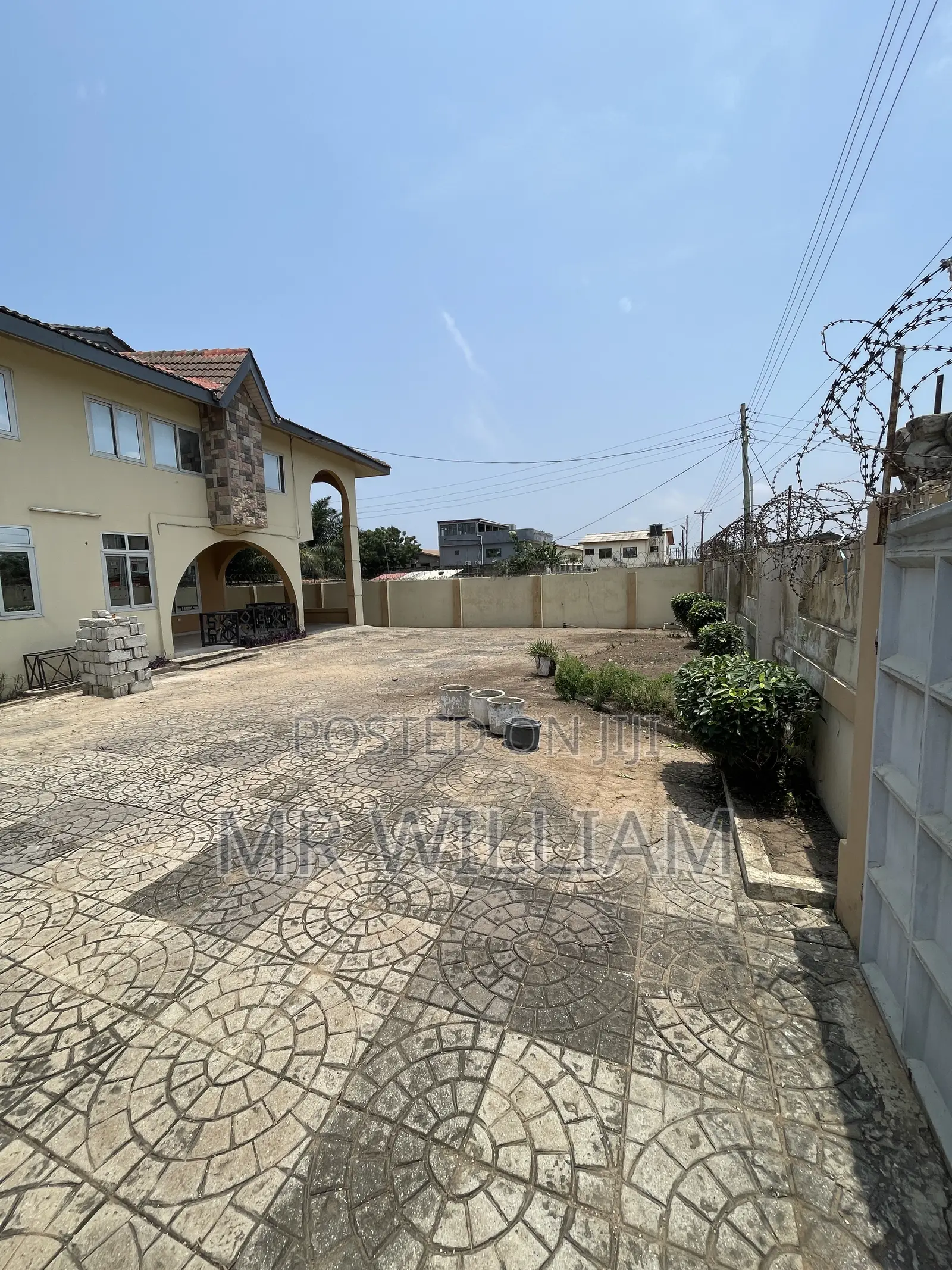 4bdrm Mansion in Spintex for rent