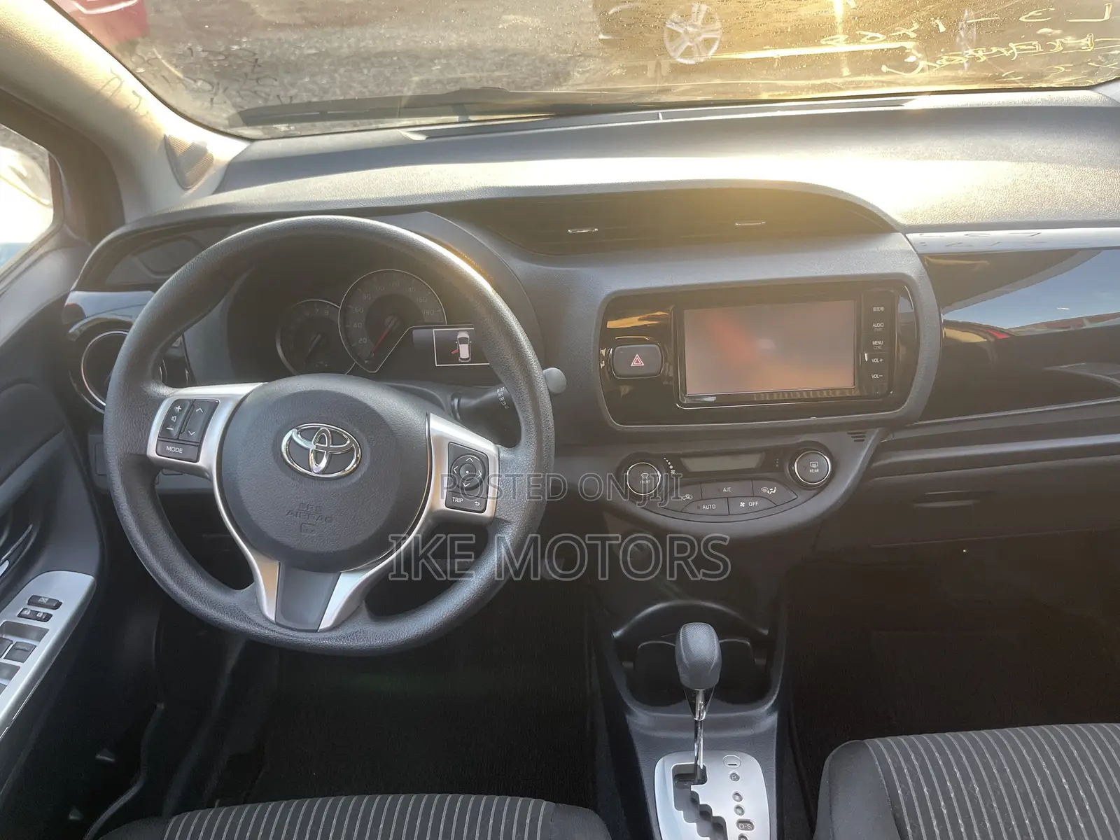Toyota Vitz 1.3 AWD 3dr 2016 Pink