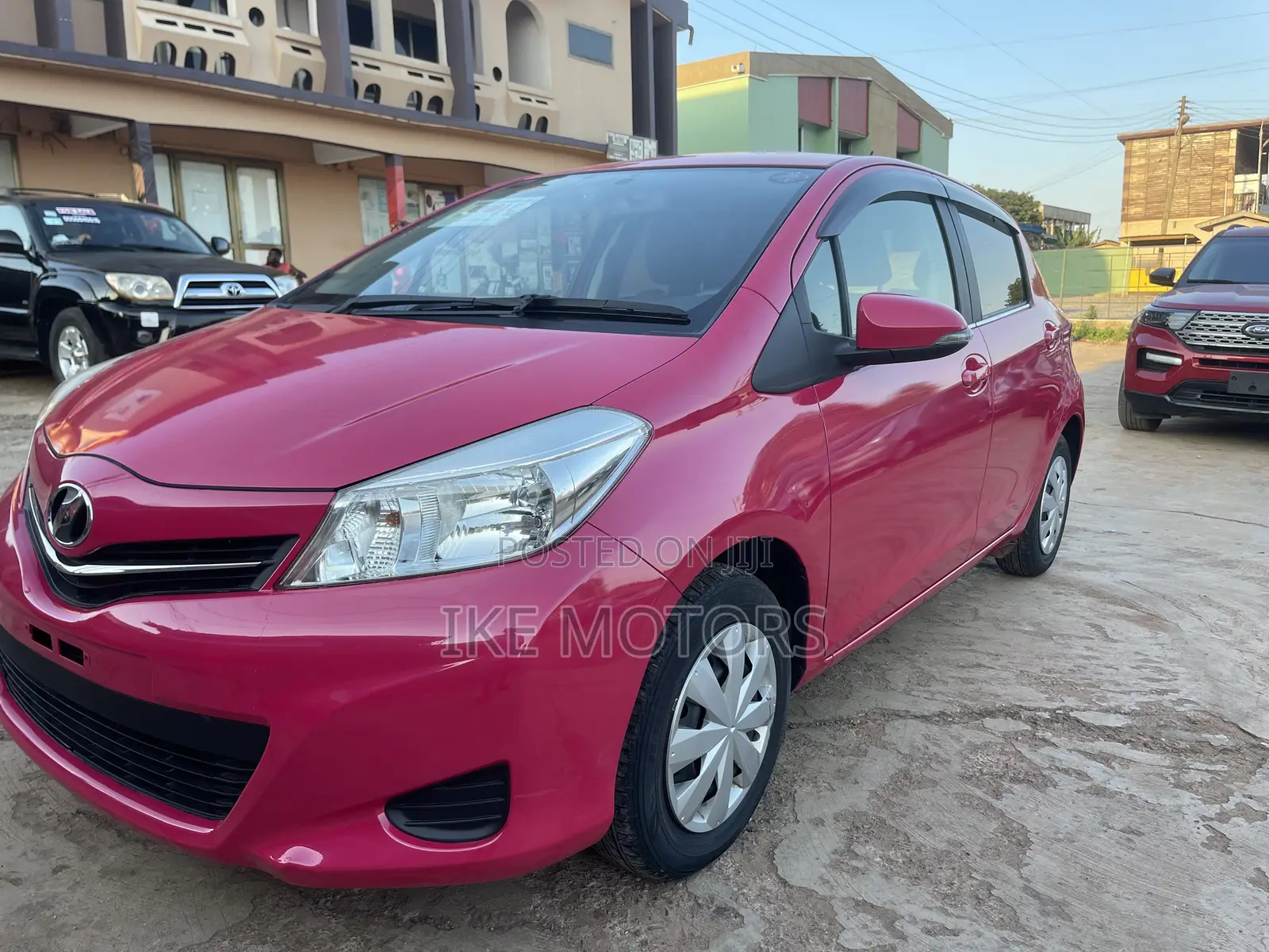 Toyota Vitz 1.3 AWD 3dr 2016 Pink