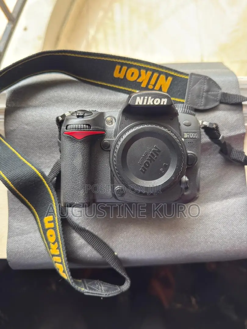 Nikon D7000 16.2MP DSLR Camera Body