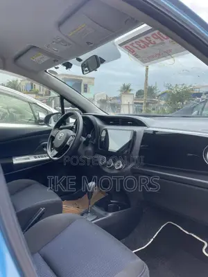 Toyota Vitz 1.3 AWD 3dr 2016 Blue