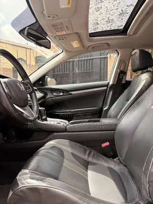 Honda Civic Touring 4dr Sedan (1.5L 4cyl) 2017 Silver