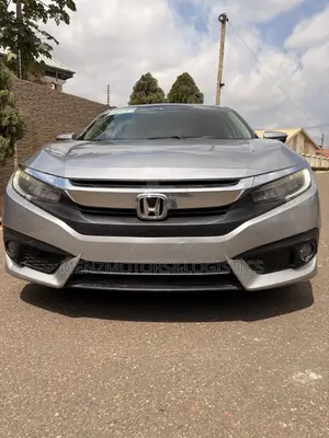 Honda Civic Touring 4dr Sedan (1.5L 4cyl) 2017 Silver