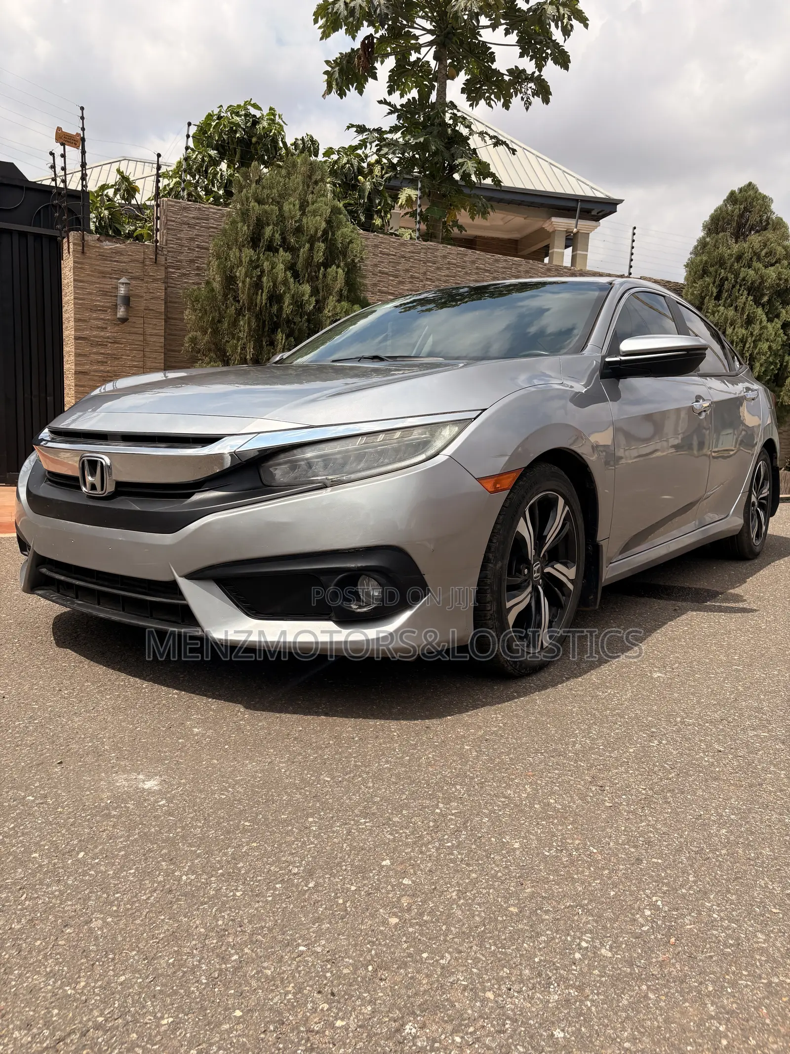 Honda Civic Touring 4dr Sedan (1.5L 4cyl) 2017 Silver