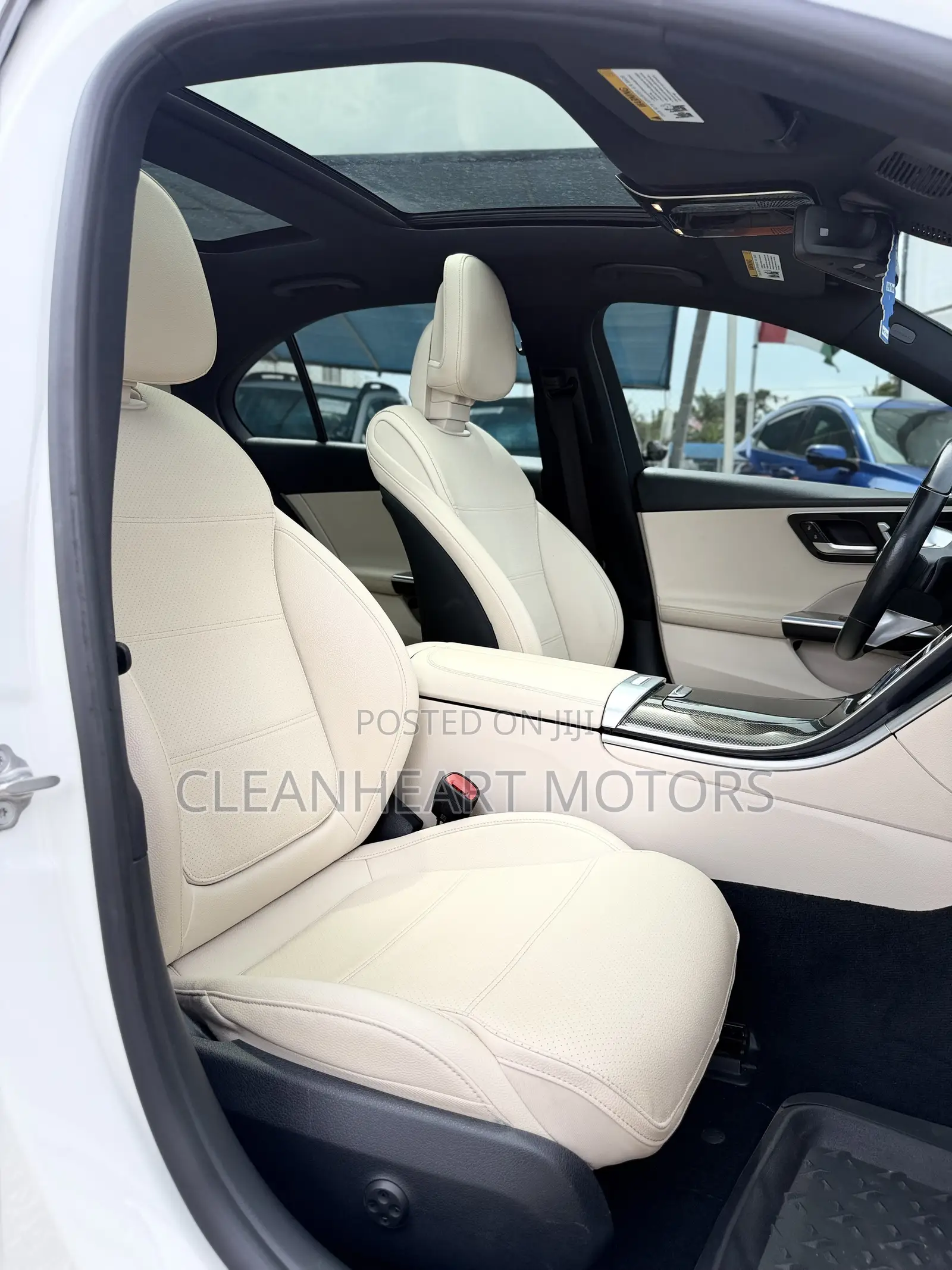 Mercedes-Benz C300 2023 White