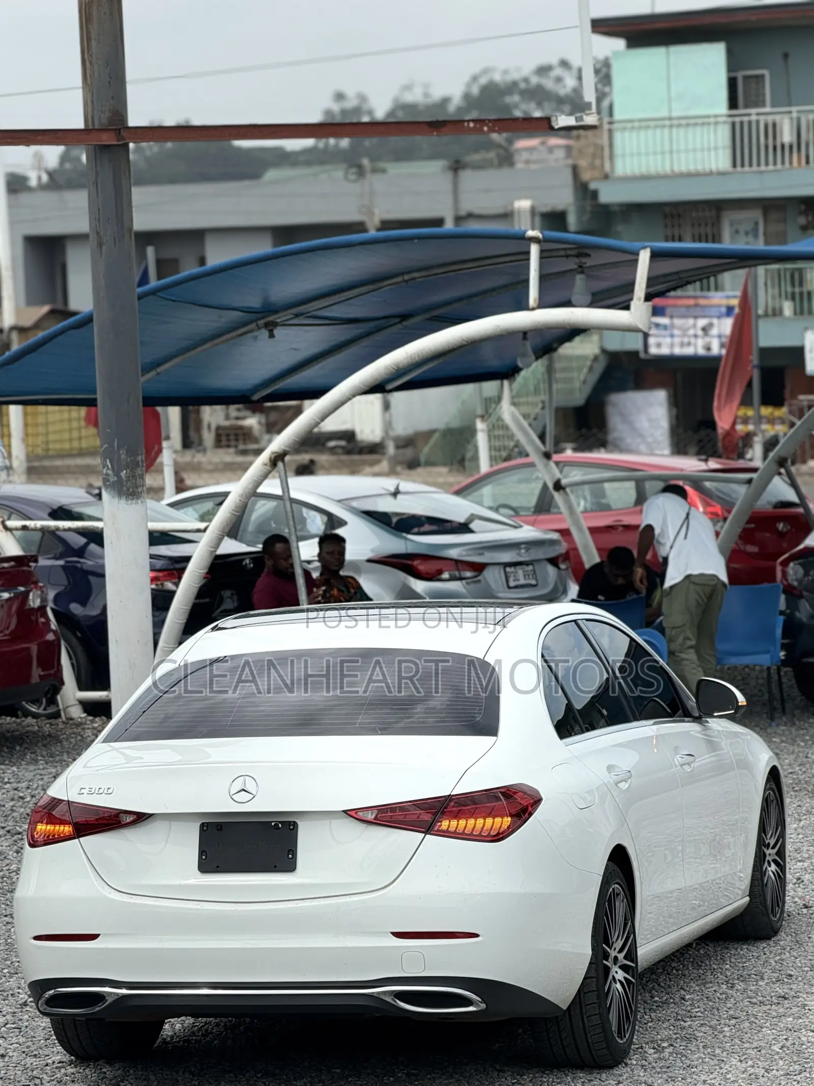 Mercedes-Benz C300 2023 White