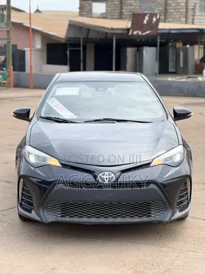 Toyota Corolla SE 4dr Sedan (1.8L 4cyl CVT) 2017 Black