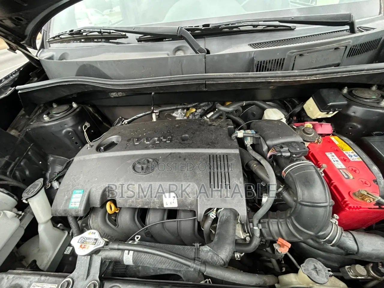 Toyota Sienta 1.5 FWD 2012 Maroon