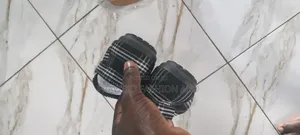 Down Shoe / Sneakers