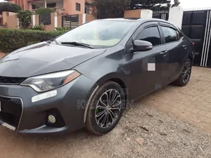 Toyota Corolla 2015 Gray