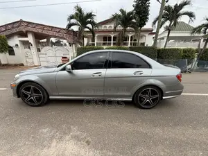 Mercedes-Benz C300 2012 Gray