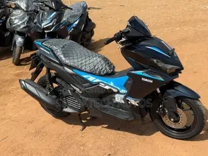 Yamaha 2025 Blue
