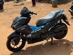 Yamaha 2025 Blue