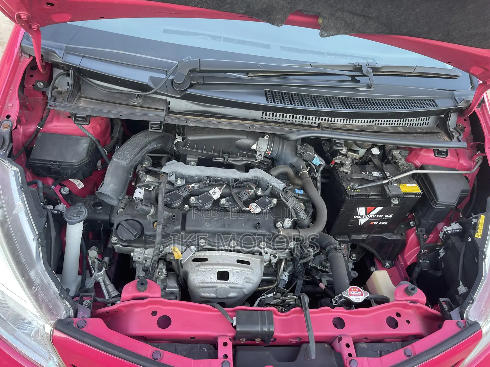 Toyota Vitz 1.3 AWD 3dr 2012 Pink