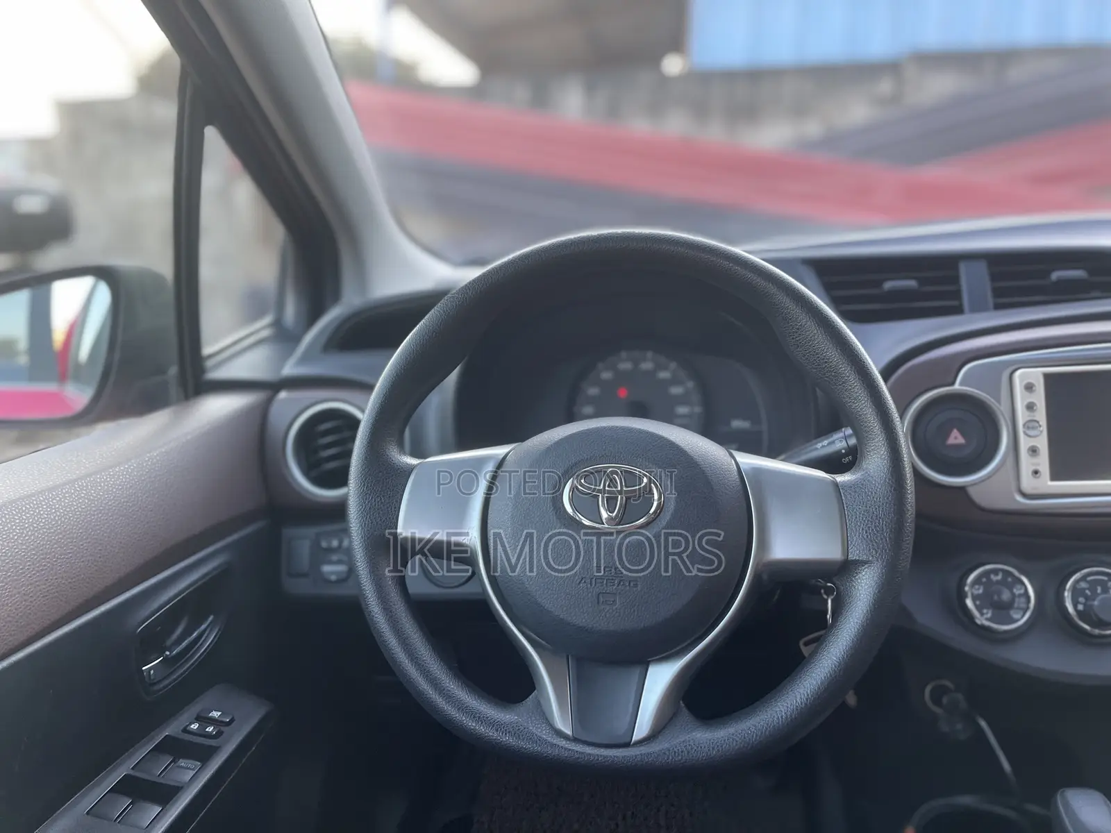Toyota Vitz 1.3 AWD 3dr 2012 Pink
