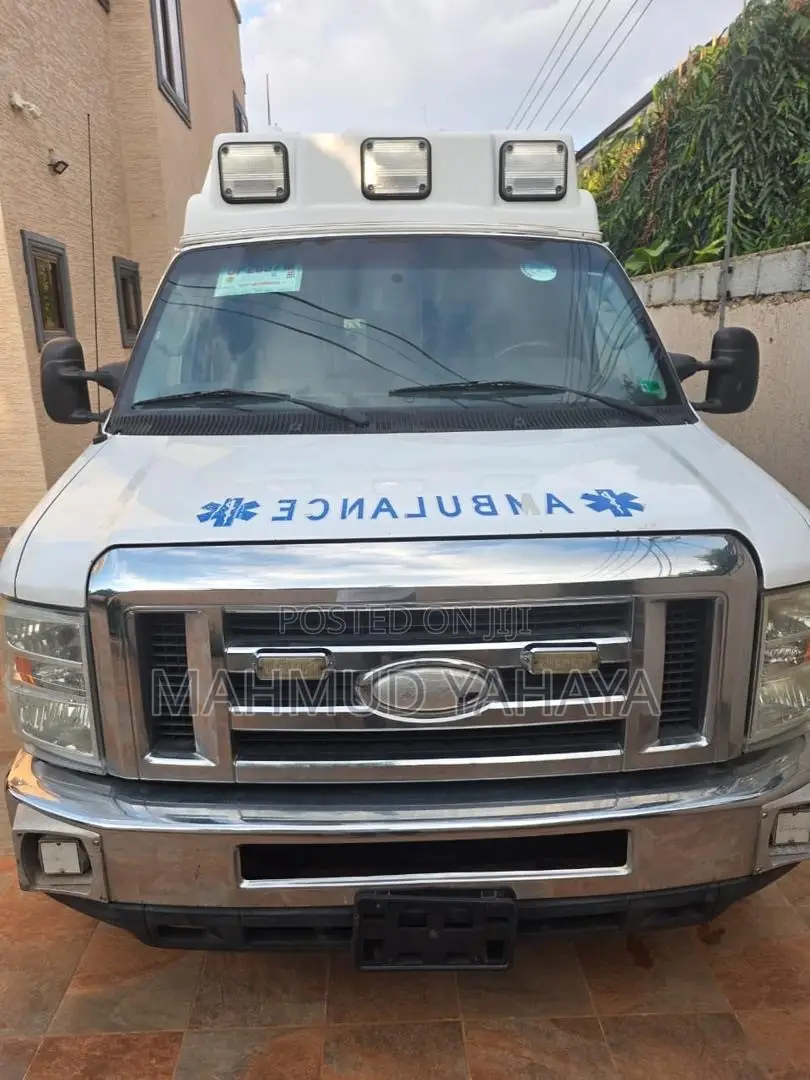 Ford E450 2019 White