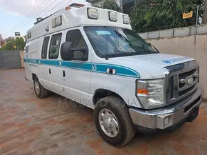 Ford E450 2019 White