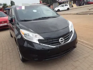 Nissan Versa 2016 Black